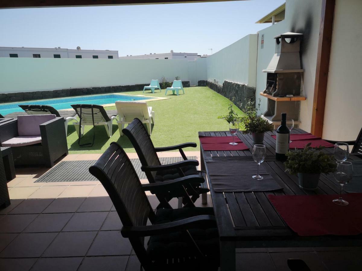 Villaantonia Private Huge Heated Pool And Super Fast Wifi Playa Blanca  Exterior foto